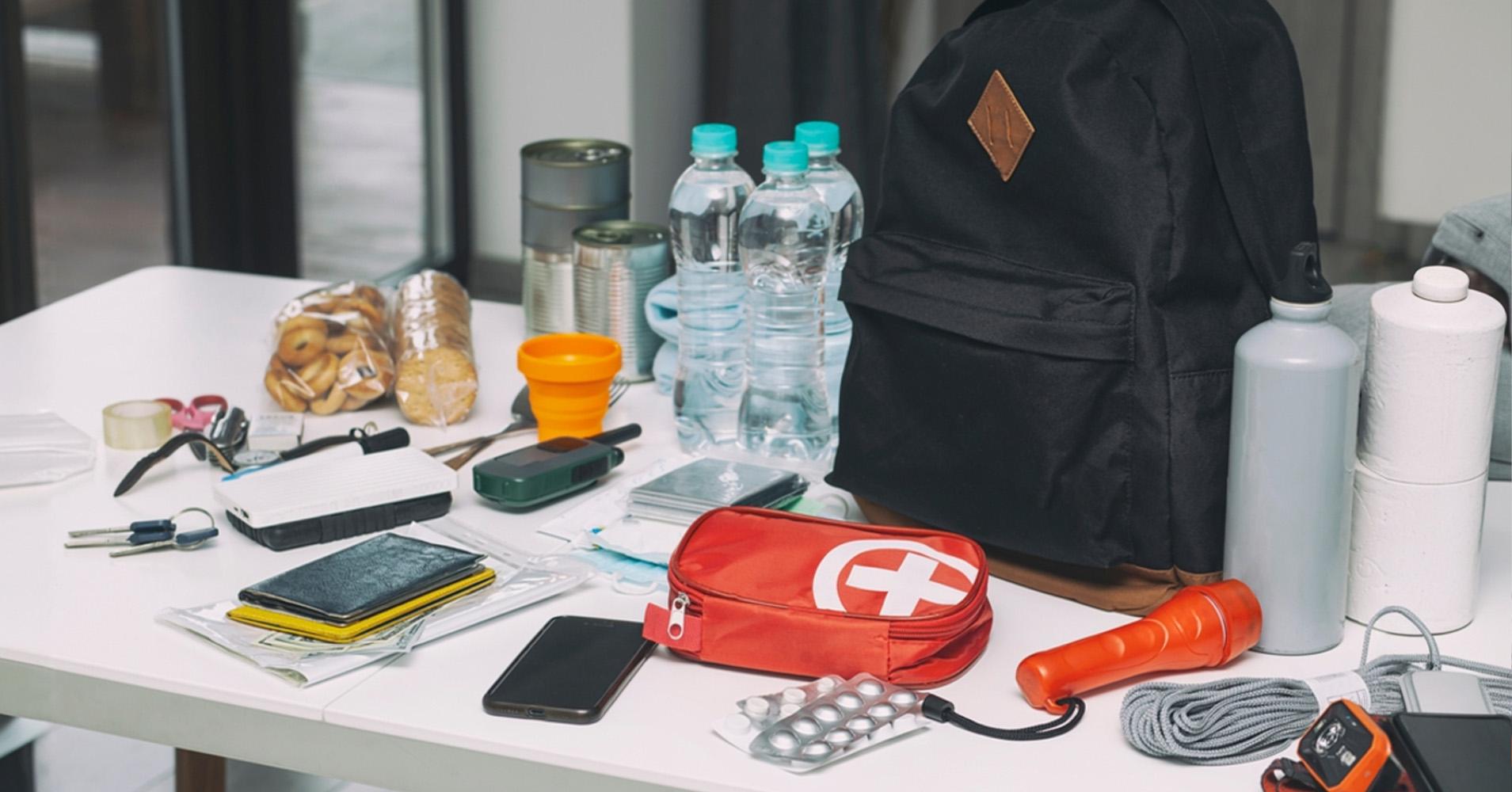 earthquake-preparedness-safety-emergency-kit